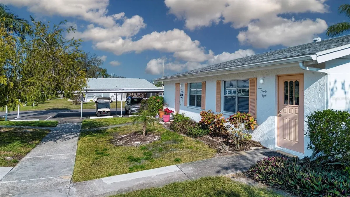 Property Slideshow image 1 of 55 | 1902 andover st 198, Sun City Center, FL, 33573