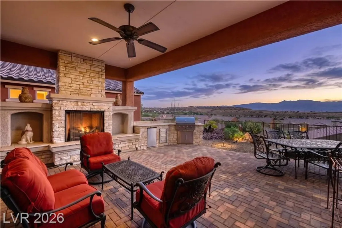 Property Slideshow image 1 of 60 | 914 dutch oven ln, Mesquite, NV, 89034