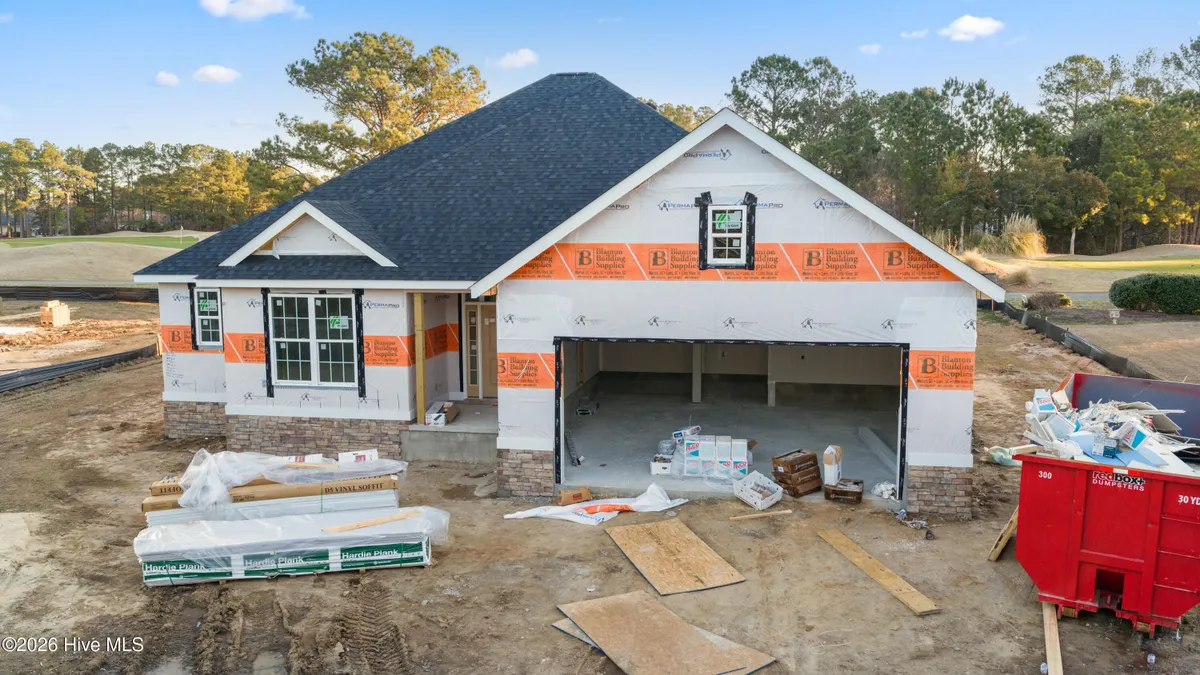 Property Slideshow image 1 of 29 | 136 s middleton dr, Calabash, NC, 28467