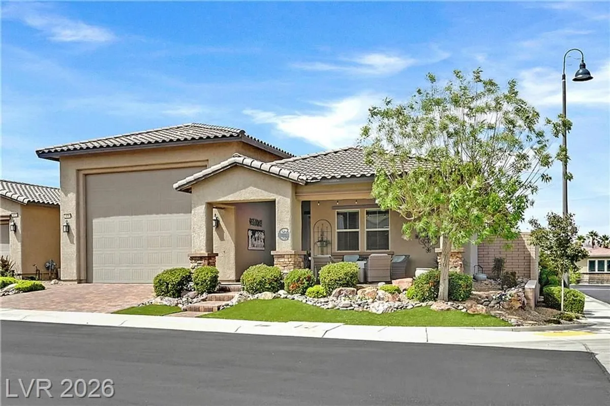 Property Slideshow image 1 of 47 | 436 lake run ave, Henderson, NV, 89011