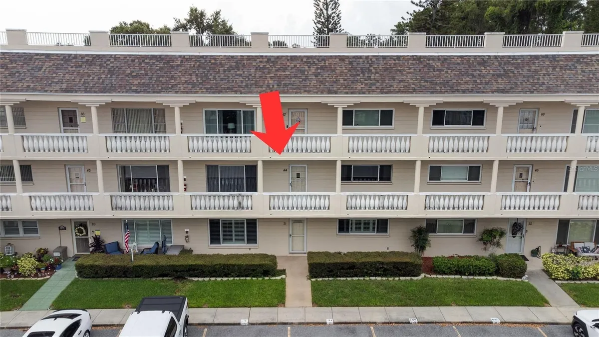 Property Slideshow image 1 of 17 | 2170 americus blvd 44, Clearwater, FL, 33763