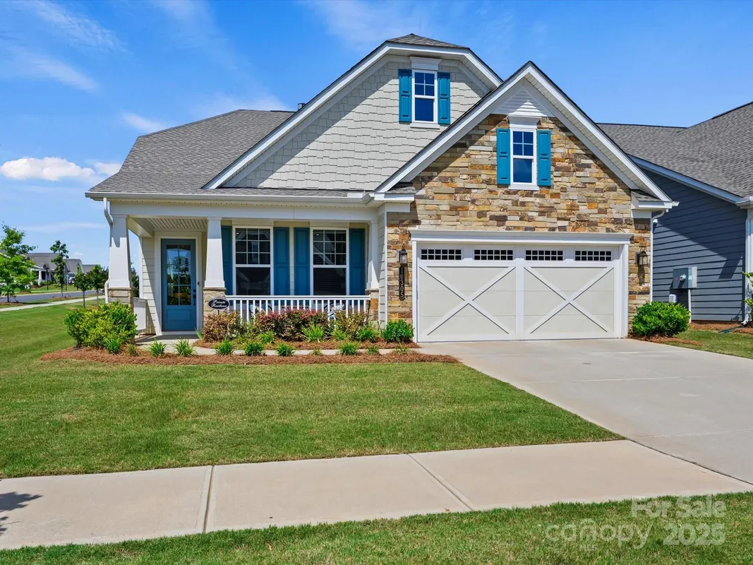 Property Slideshow image 1 of 34 | 10305 superb ln, Charlotte, NC, 28215