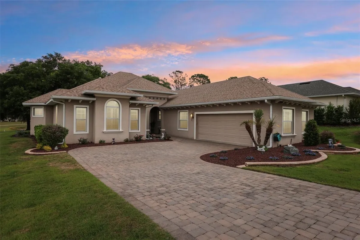 Property Slideshow image 1 of 48 | 5096 greens dr, Lady Lake, FL, 32159