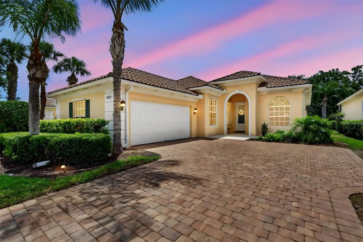 Property Slideshow image 1 of 76 | 5821 ferrara dr, Sarasota, FL, 34238