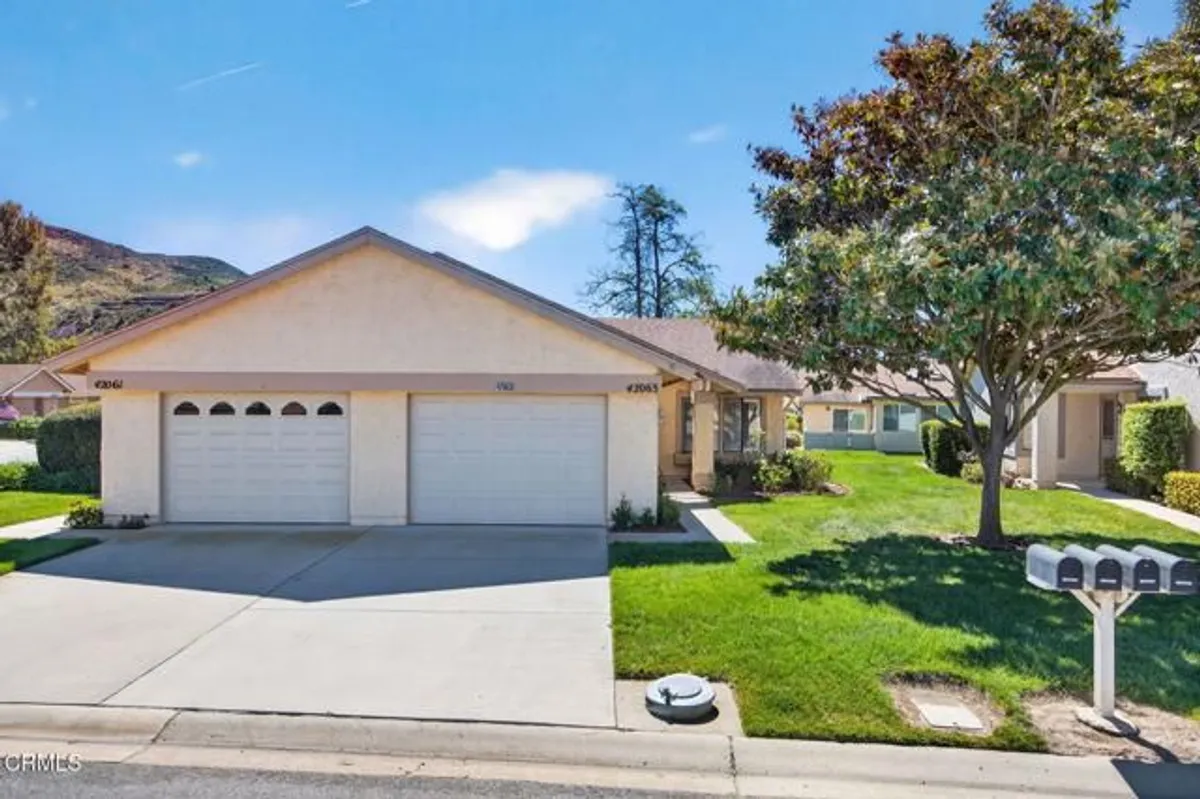 Property Slideshow image 1 of 42 | 42063 village 42 42, Camarillo, CA, 93012