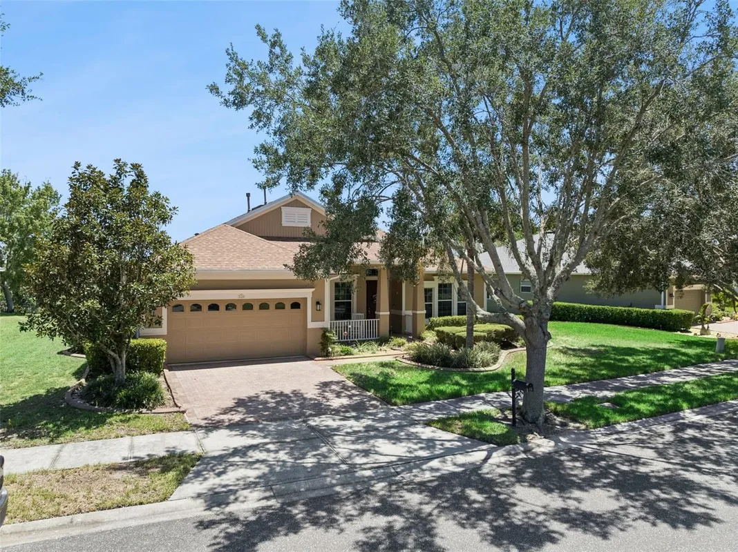 Property Slideshow image 1 of 45 | 220 bayou bend rd, Groveland, FL, 34736