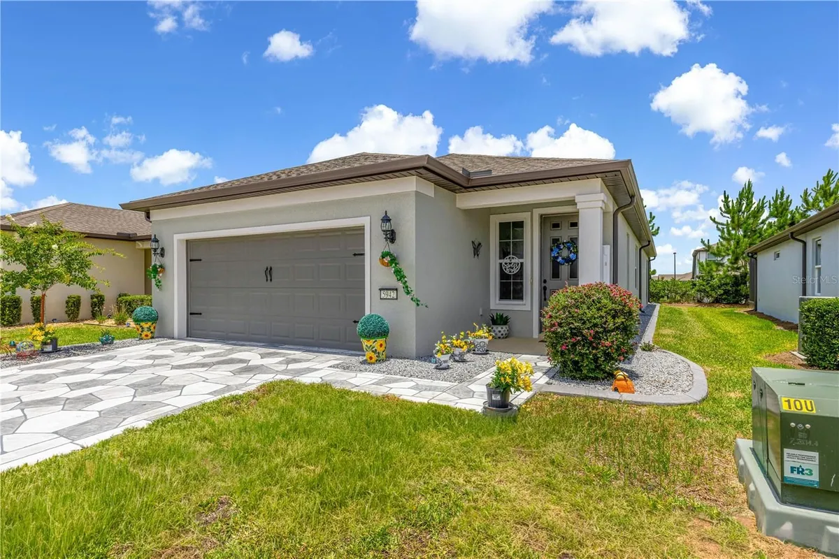 Property Slideshow image 1 of 61 | 5942 sw 93 cir, Ocala, FL, 34481