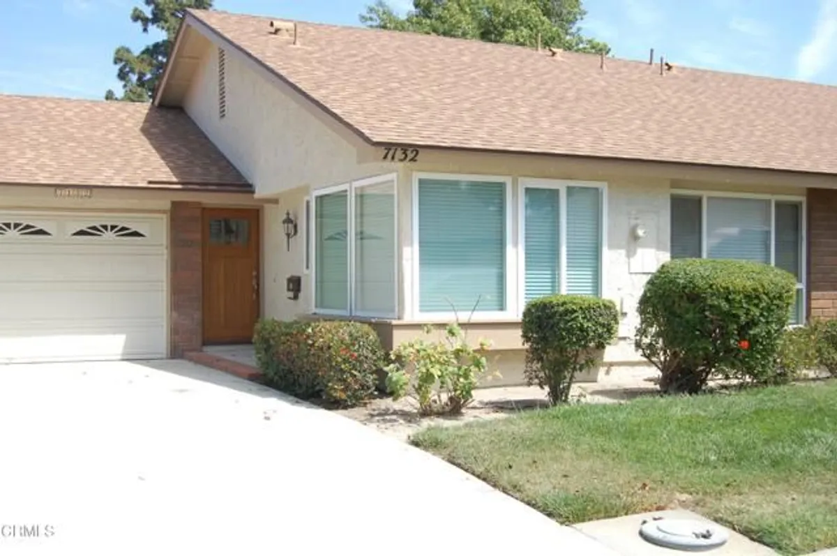 Property Slideshow image 1 of 18 | 7132 village 7 7, Camarillo, CA, 93012