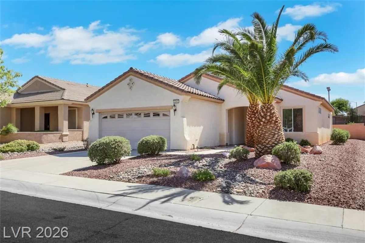 Property Slideshow image 1 of 38 | 2943 maffie st, Henderson, NV, 89052