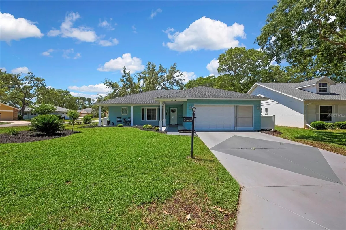 Property Slideshow image 1 of 39 | 6405 wedgewood dr, Spring Hill, FL, 34606