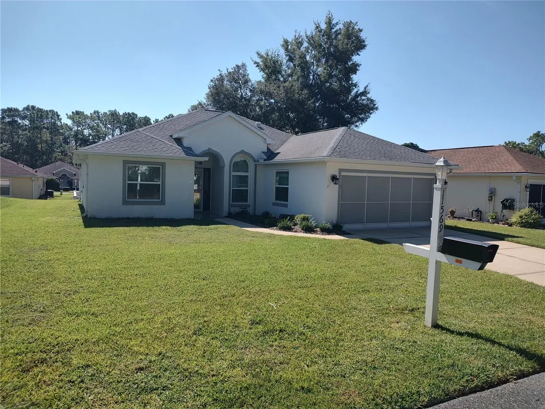 Property Slideshow image 1 of 35 | 11569 sw 71st cir, Ocala, FL, 34476
