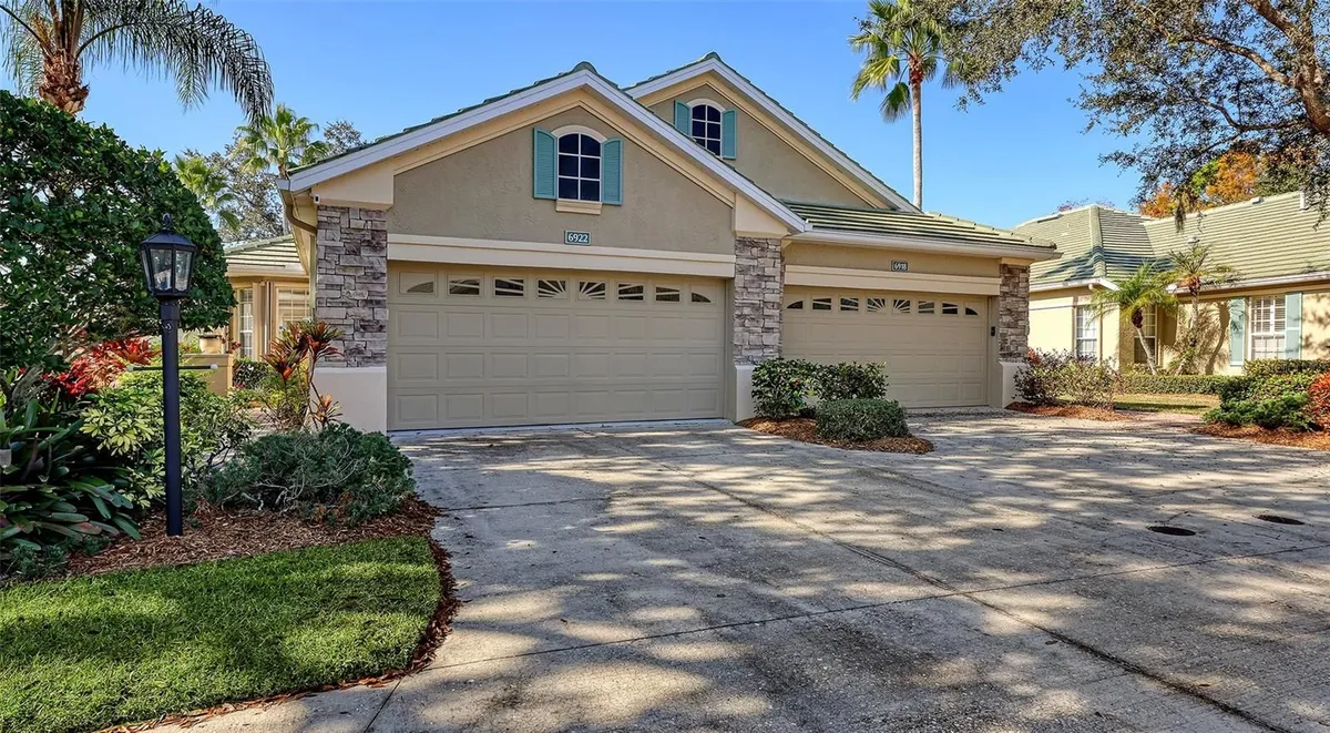 Property Slideshow image 1 of 54 | 6922 mystic ln, Sarasota, FL, 34243