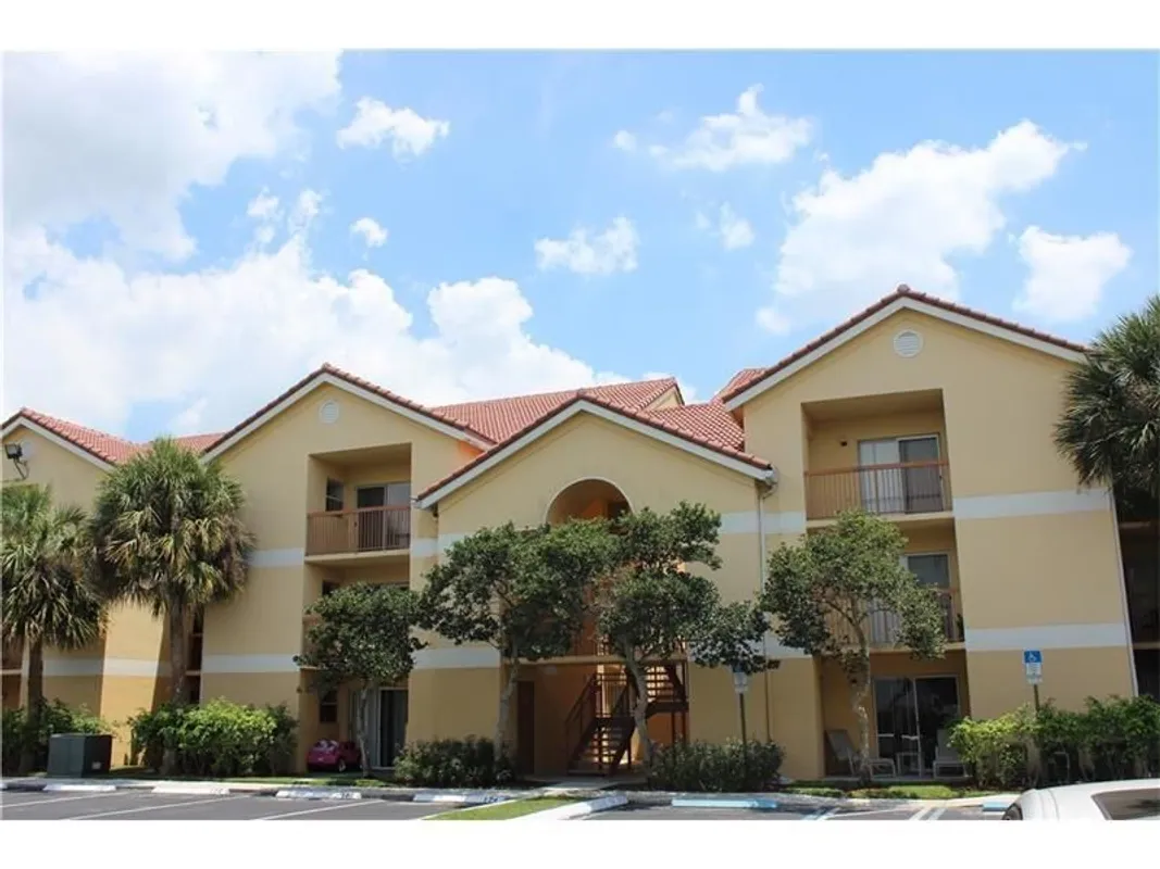 Property Slideshow image 1 of 6 | 7610 westwood dr apt 119, Tamarac, FL, 33321