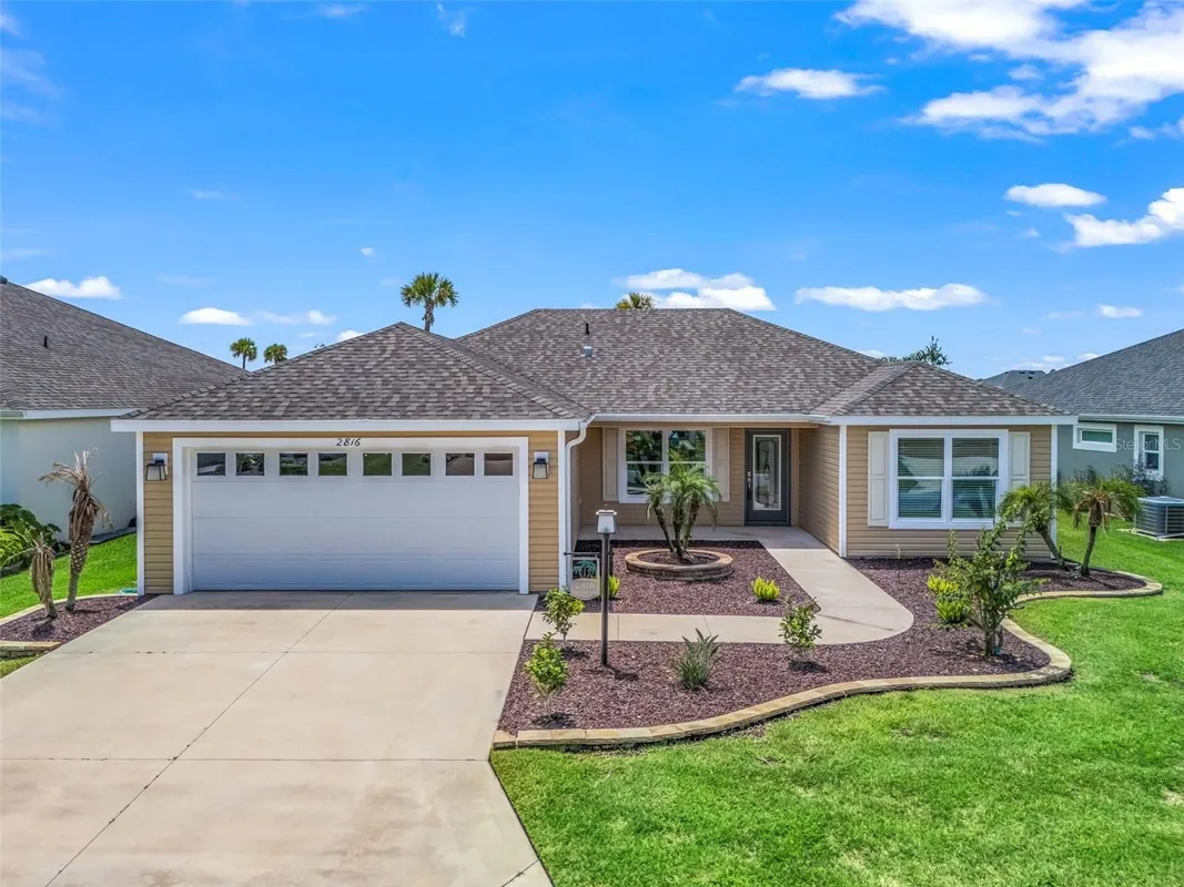 Property Slideshow image 1 of 51 | 2816 navy hill cir, The Villages, FL, 32163