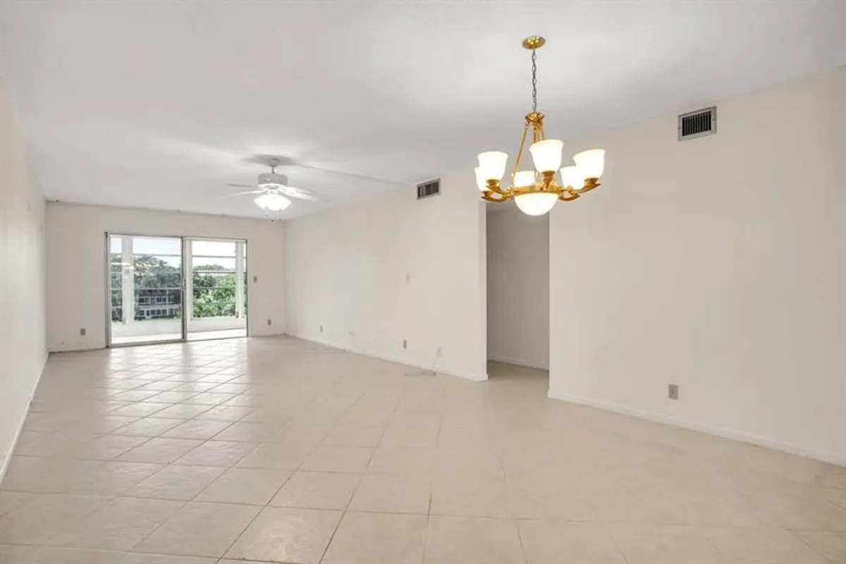 Property Slideshow image 1 of 28 | 2202 lucaya bnd d4, Coconut Creek, FL, 33066