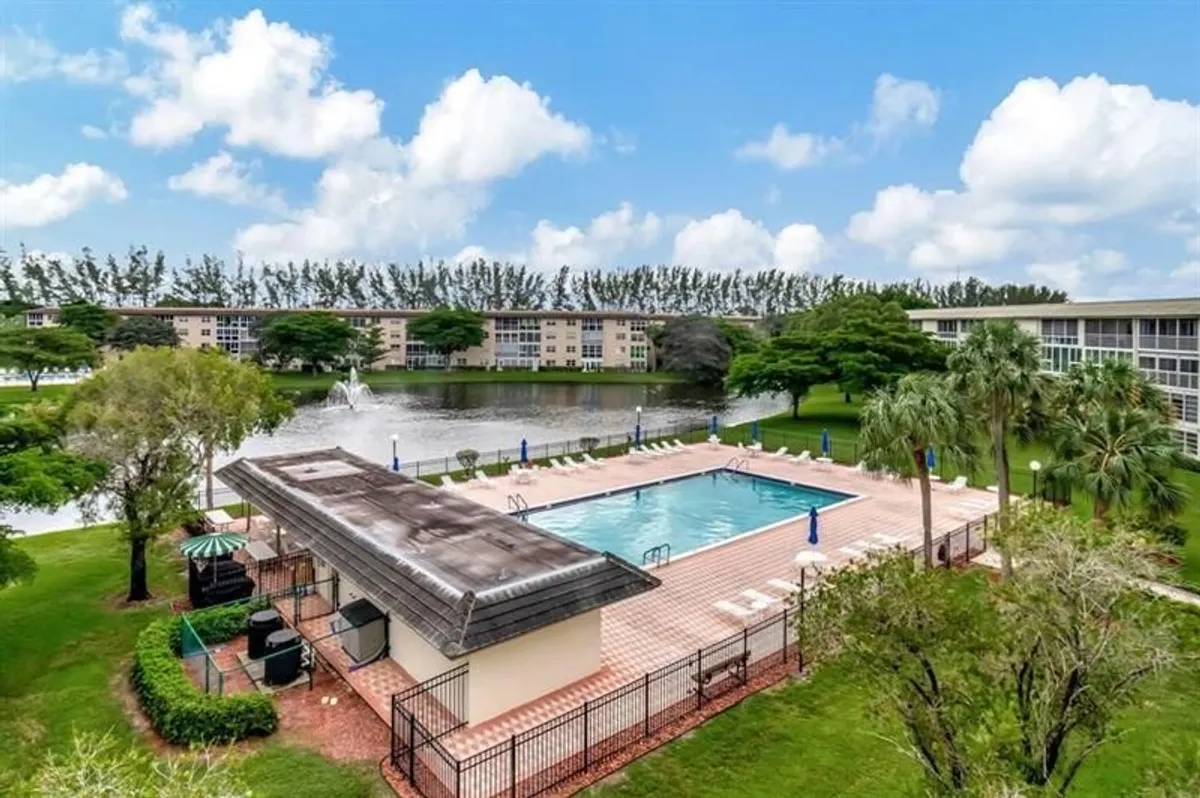 Property Slideshow image 1 of 27 | 1803 eleuthera pt j2, Coconut Creek, FL, 33066