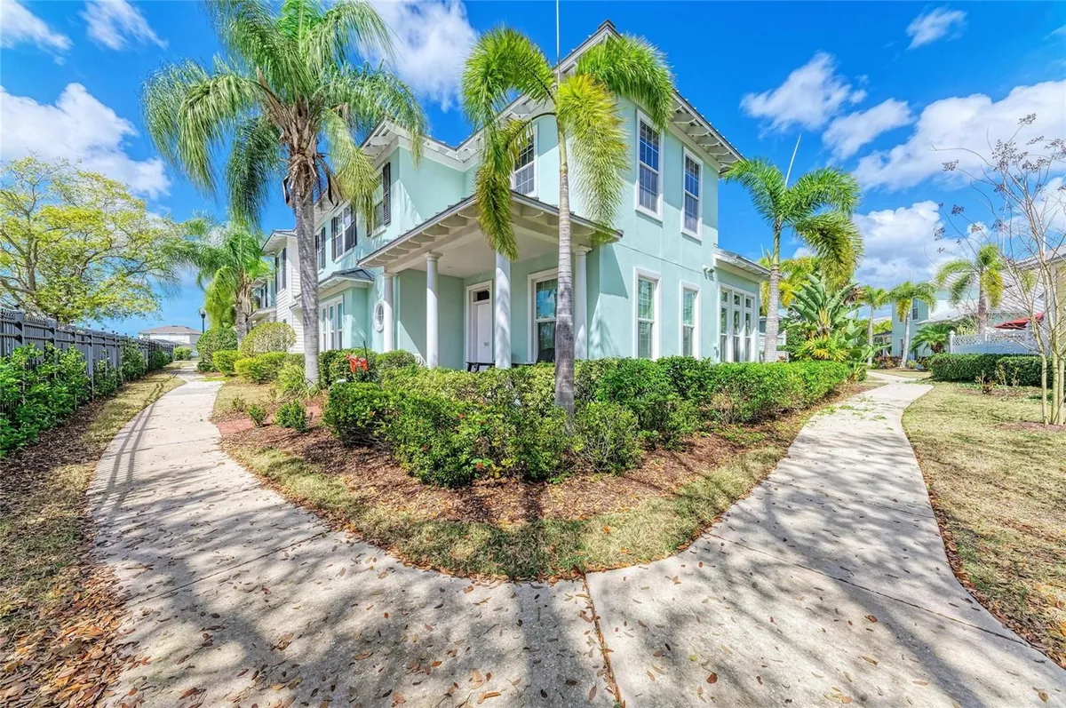 Property Slideshow image 1 of 43 | 5401 cafrey pl, Apollo Beach, FL, 33572