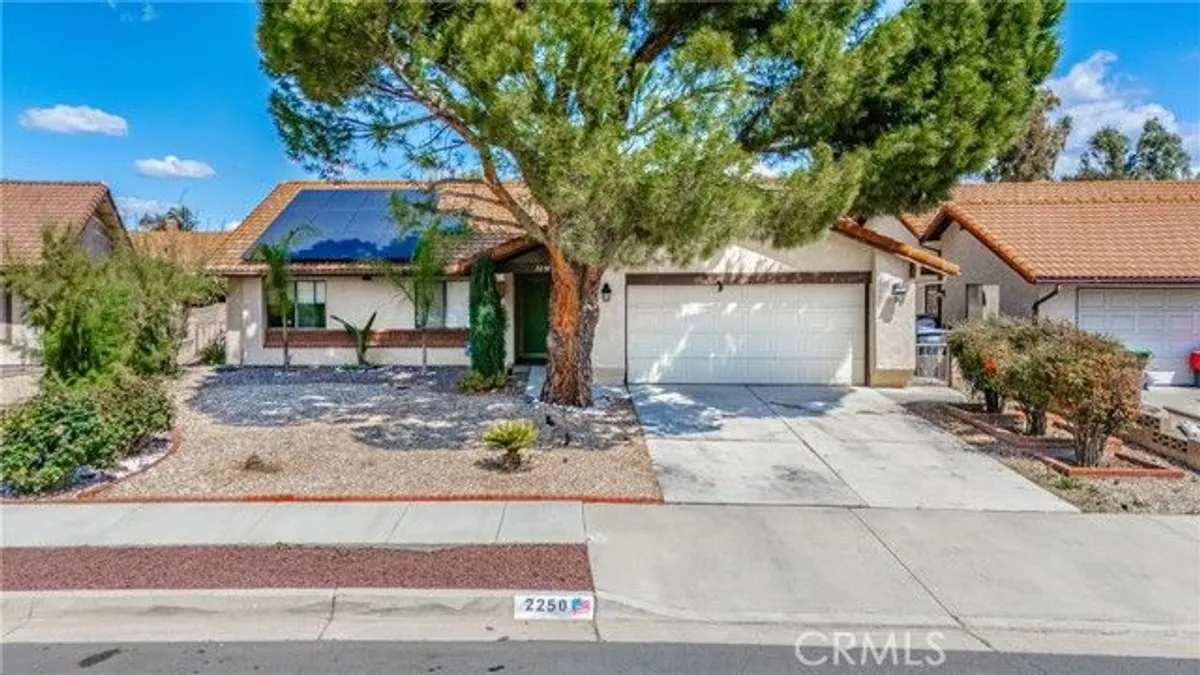 Property Slideshow image 1 of 36 | 2250 redwood dr, Hemet, CA, 92545
