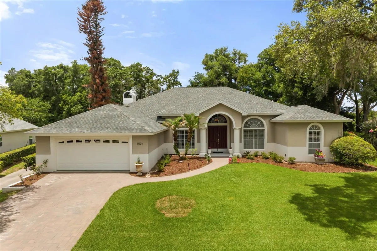 Property Slideshow image 1 of 55 | 1521 edgewater dr, Mount Dora, FL, 32757
