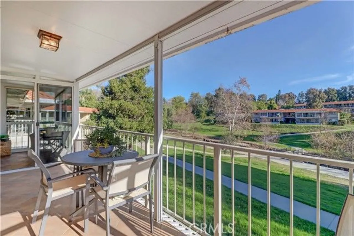 Property Slideshow image 1 of 61 | 580 avenida majorca o, Laguna Woods, CA, 92637