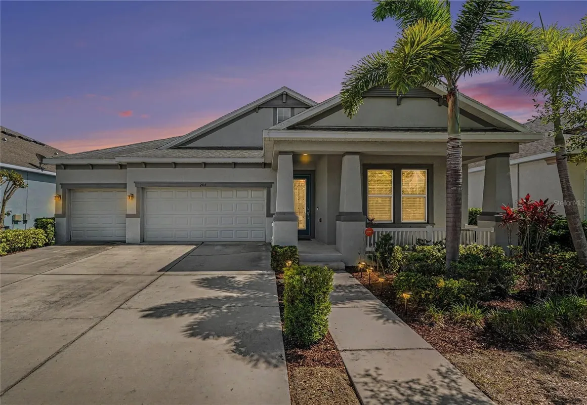 Property Slideshow image 1 of 39 | 204 shell creek ct, Apollo Beach, FL, 33572
