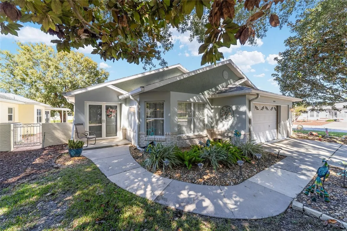 Property Slideshow image 1 of 67 | 9109 sw 93rd cir, Ocala, FL, 34481