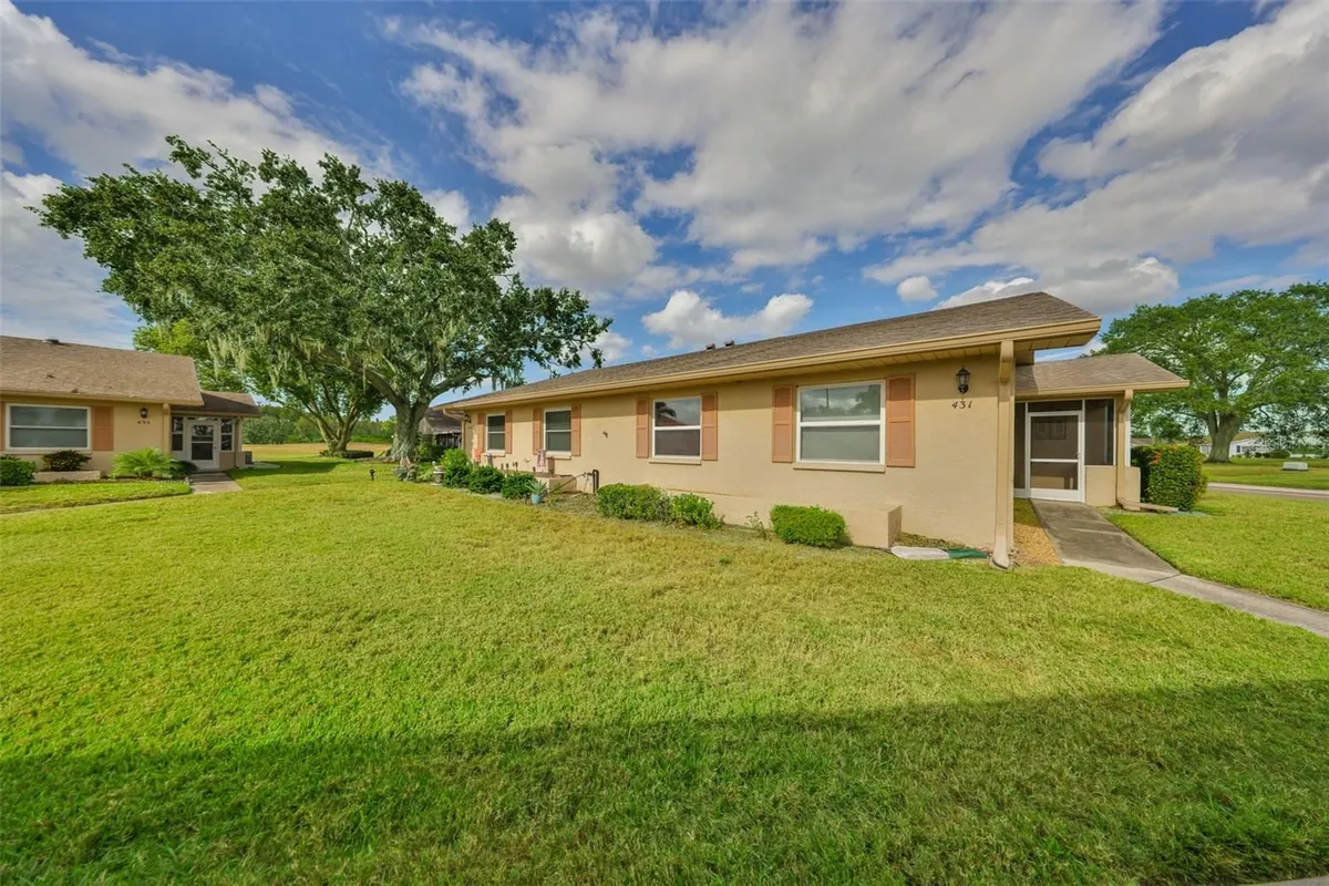 Property Slideshow image 1 of 45 | 431 gloucester blvd, Sun City Center, FL, 33573