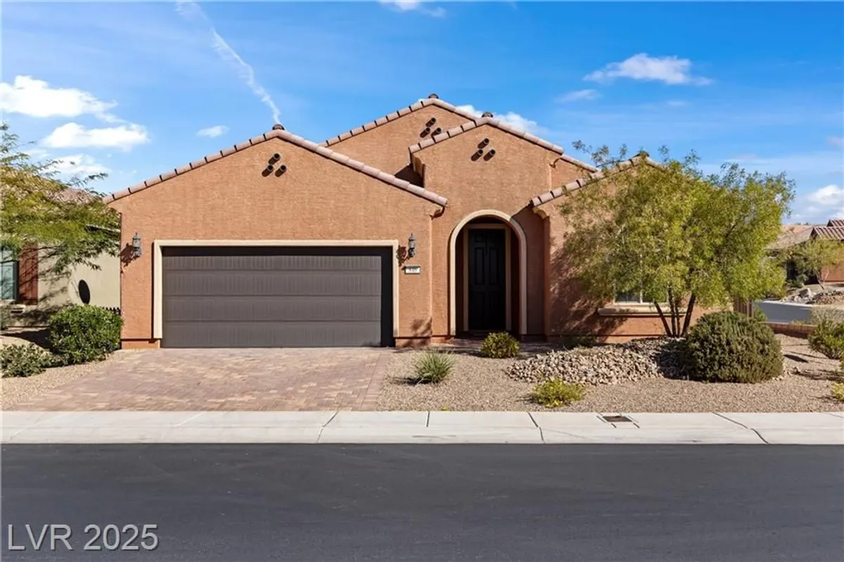 Property Slideshow image 1 of 71 | 846 trickling brook rdg, Mesquite, NV, 89034