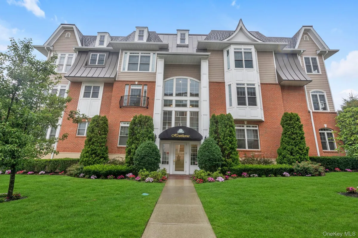 Property Slideshow image 1 of 24 | 34 shady ln, Hempstead, NY, 11590