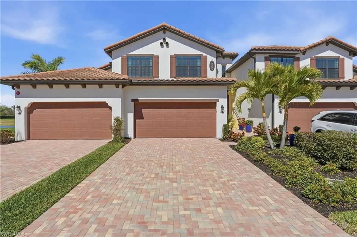 Property Slideshow image 1 of 39 | 12003 hawthorn lake dr, Fort Myers, FL, 33913