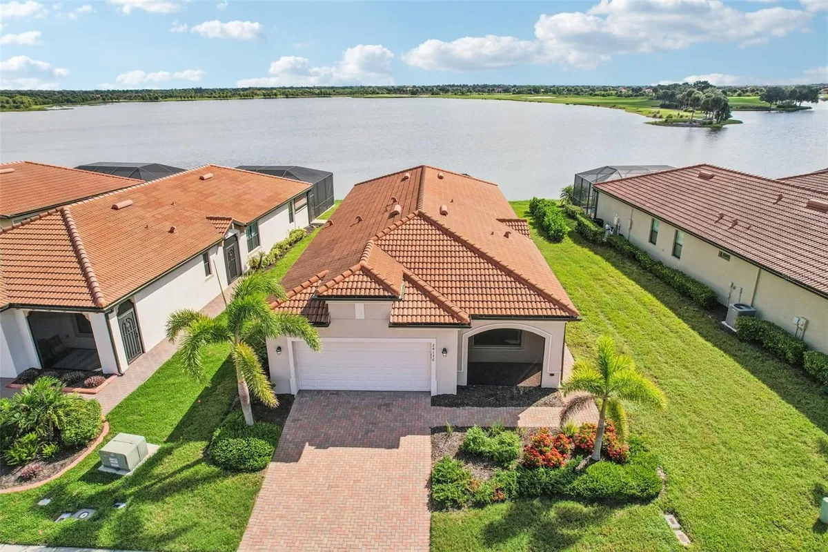Property Slideshow image 1 of 68 | 24176 spartina dr, Venice, FL, 34293