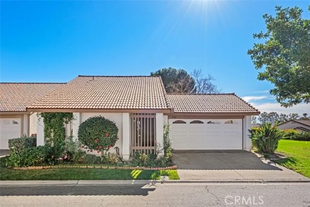 Property Slideshow image 1 of 68 | 23986 calle alonso, Mission Viejo, CA, 92692