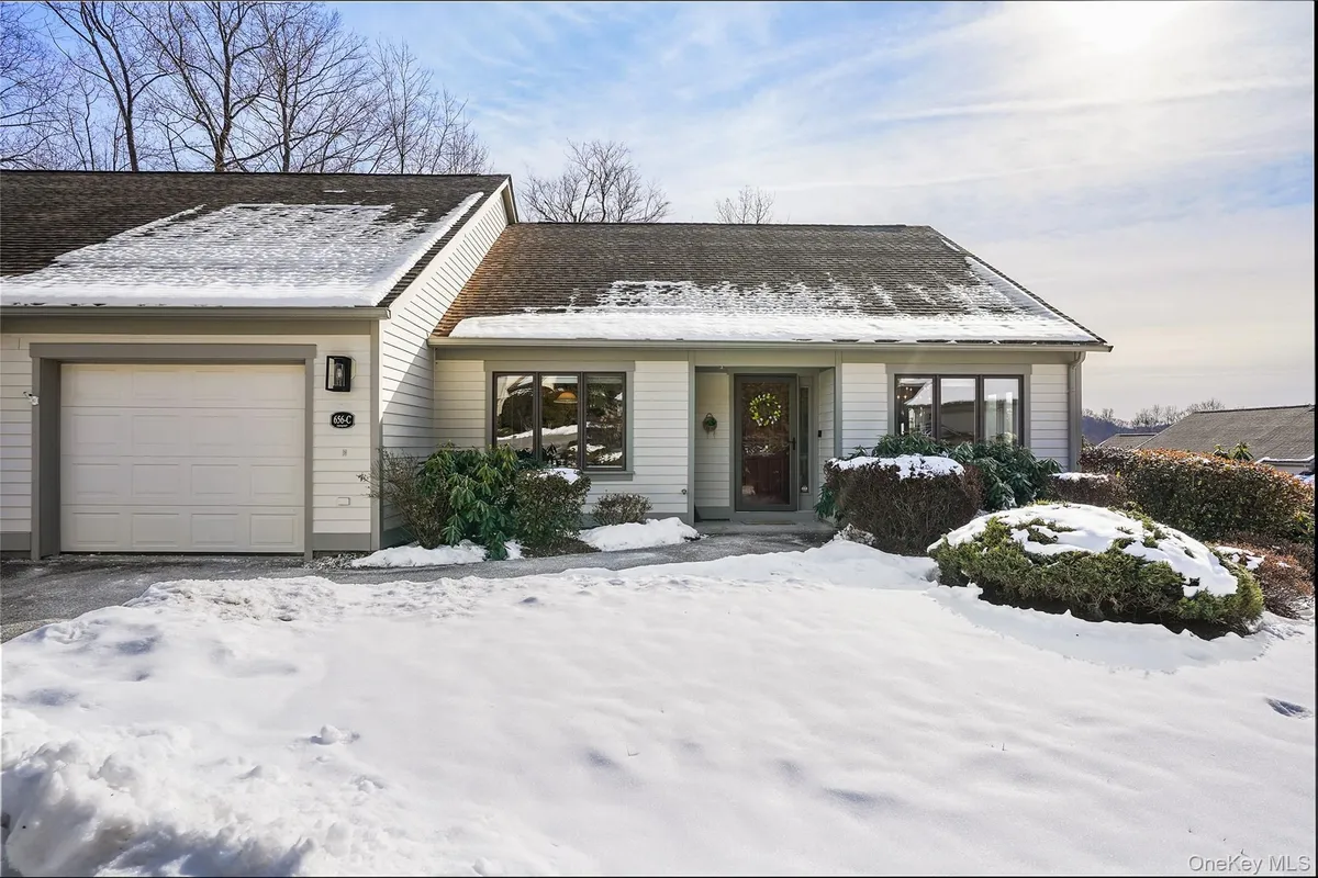 Property Slideshow image 1 of 24 | 656 heritage hls c, Somers, NY, 10589