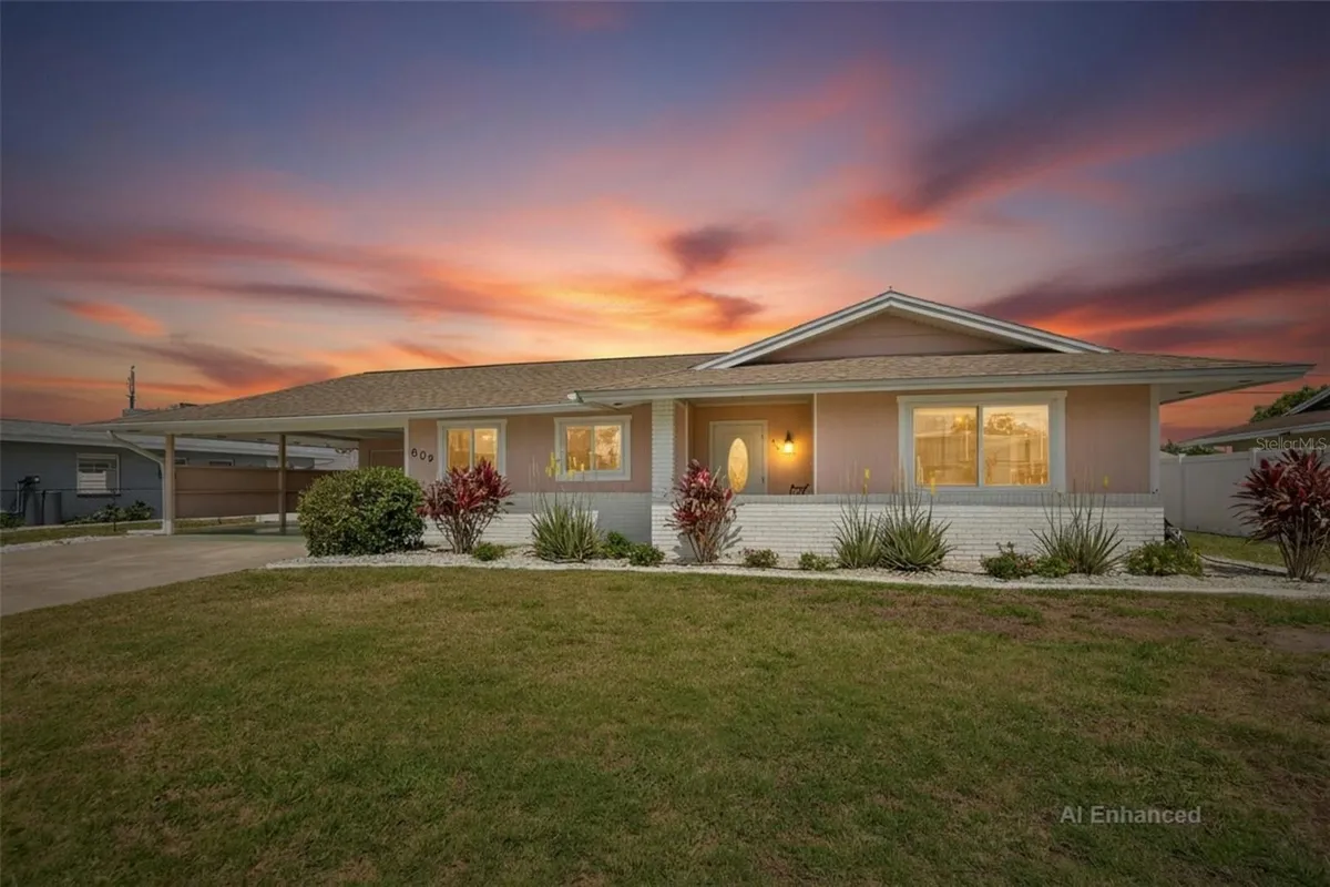 Property Slideshow image 1 of 48 | 809 oakmont ave, Sun City Center, FL, 33573
