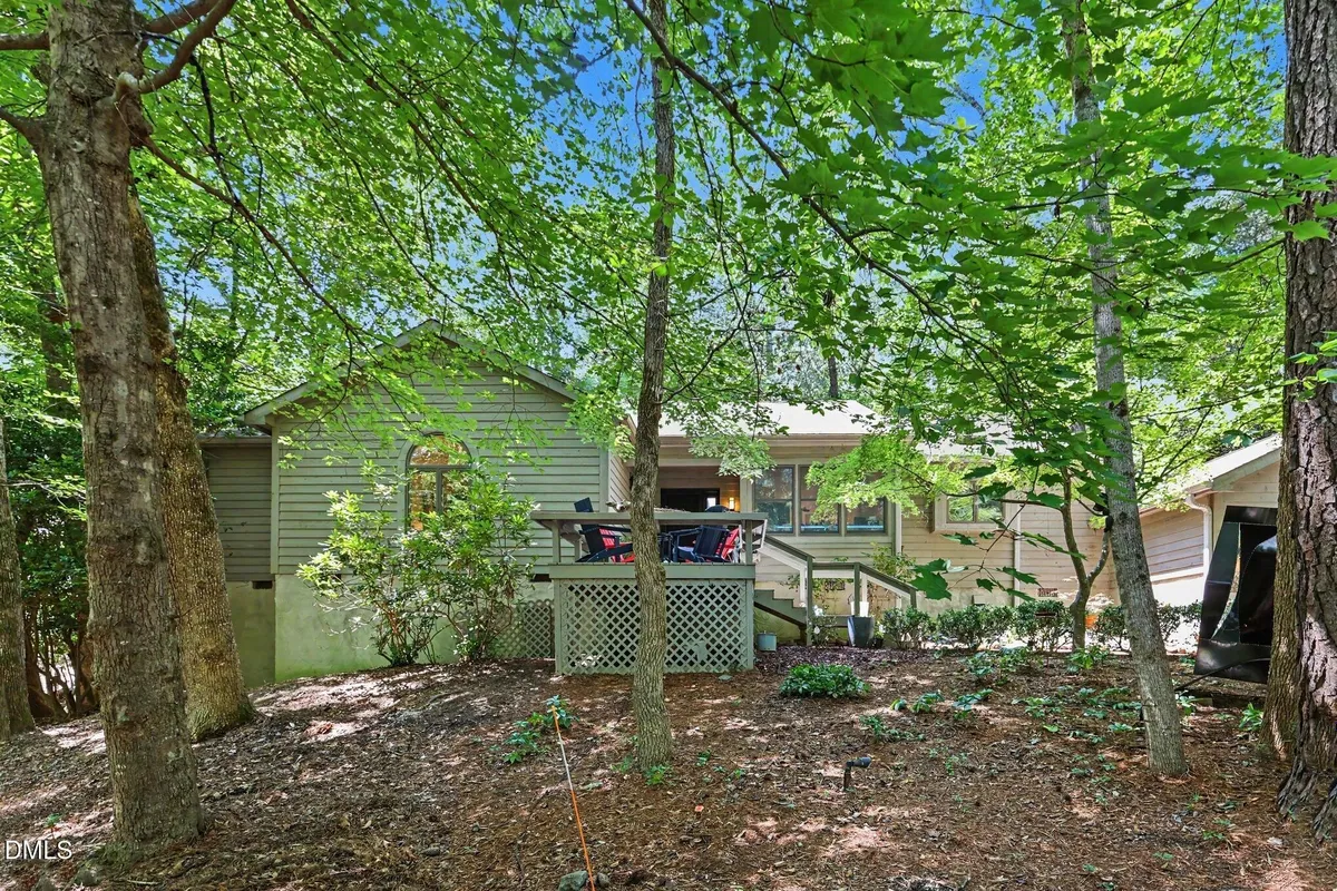 Property Slideshow image 1 of 39 | 672 spindlewood, Pittsboro, NC, 27312