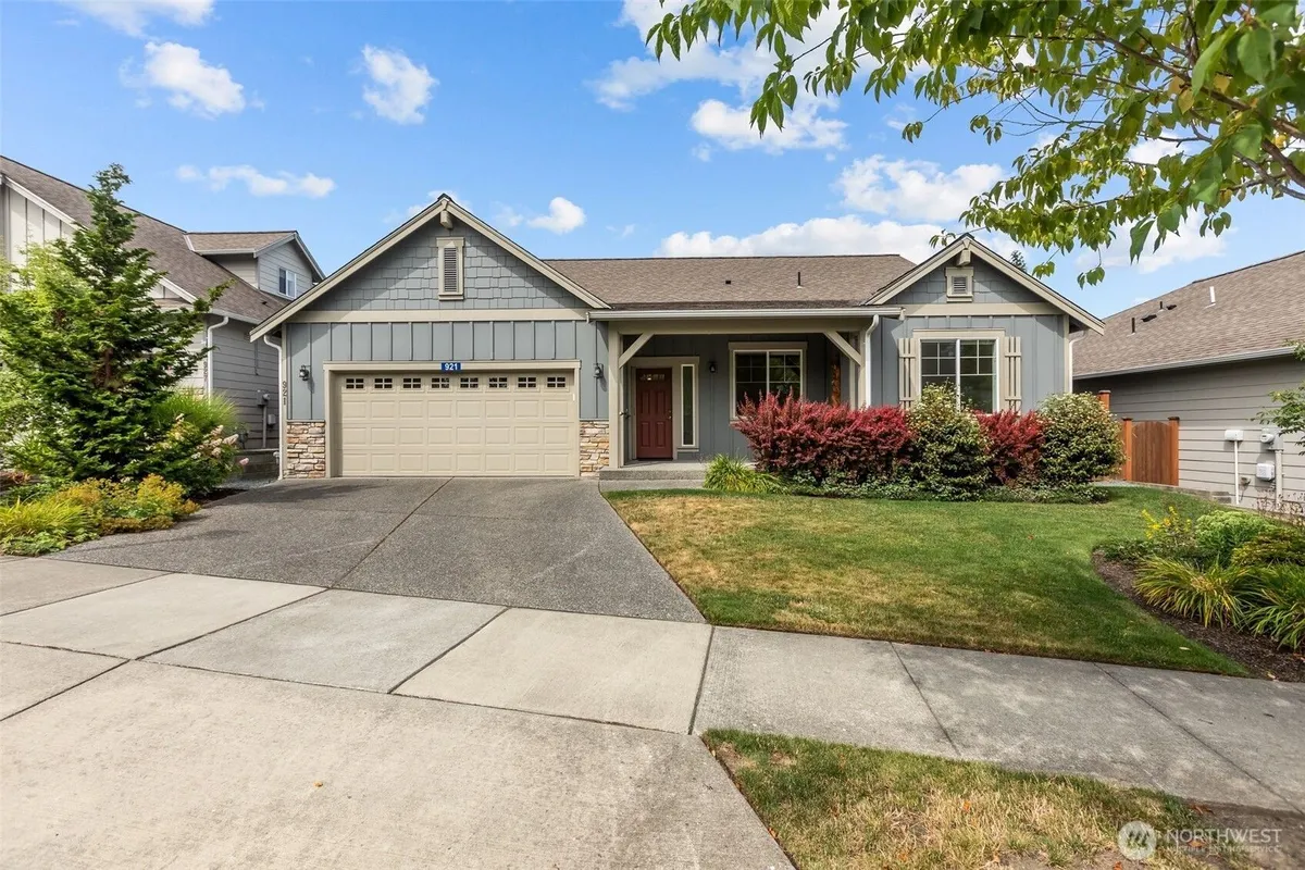 Property Slideshow image 1 of 40 | 921 alpine view dr, Mount Vernon, WA, 98274