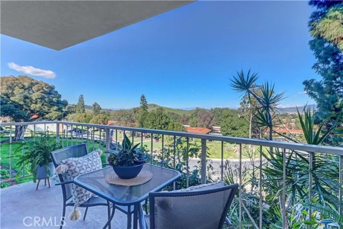 Property Slideshow image 1 of 58 | 5369 algarrobo unit 2d, Laguna Woods, CA, 92637