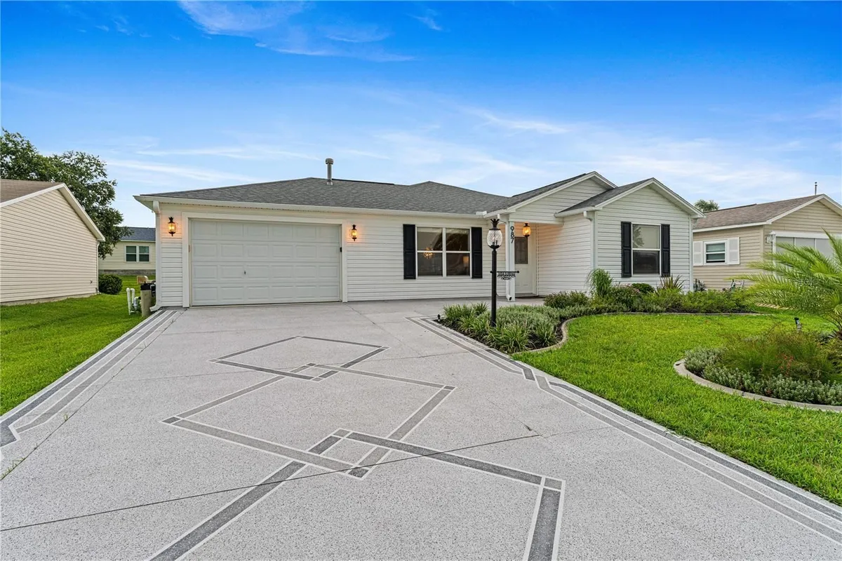 Property Slideshow image 1 of 32 | 987 candler pl, The Villages, FL, 32162
