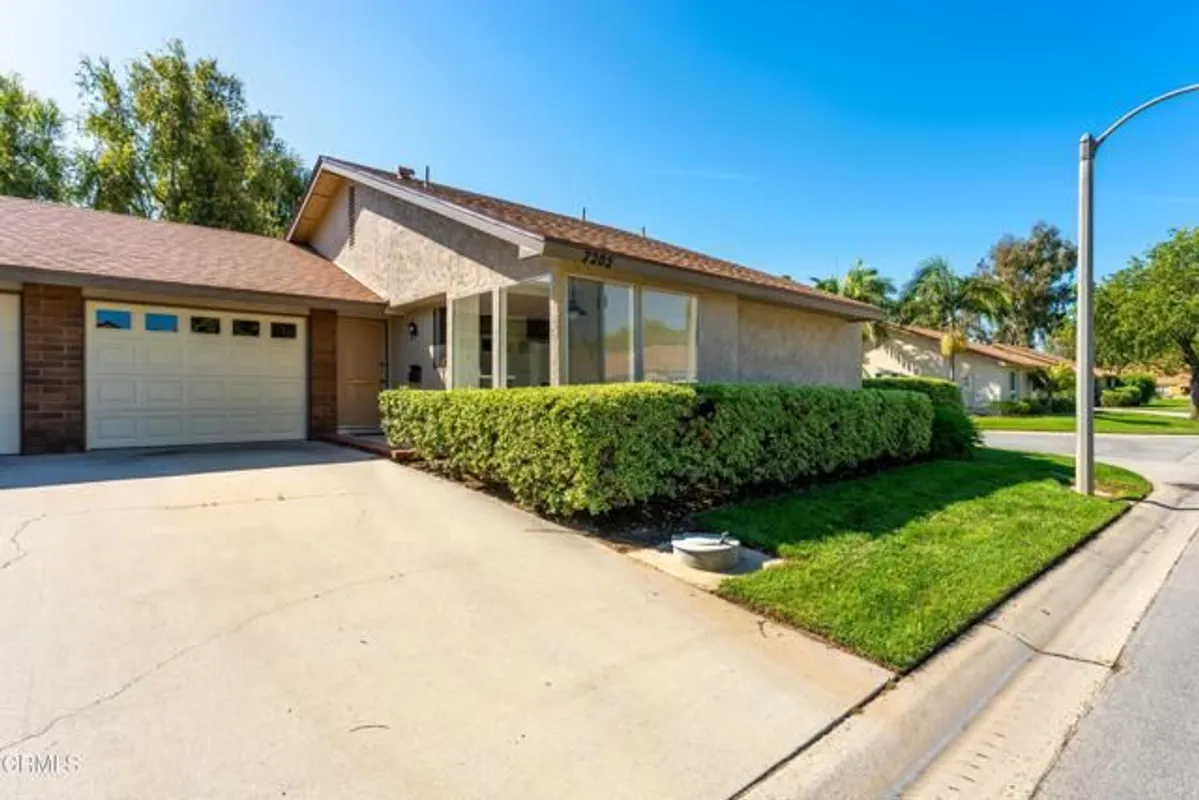 Property Slideshow image 1 of 43 | 7202 village 7 7, Camarillo, CA, 93012