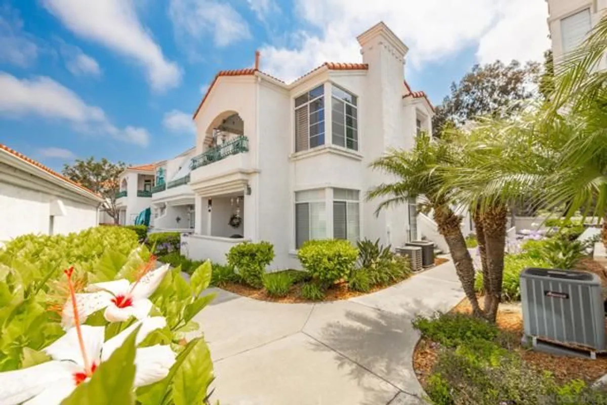 Property Slideshow image 1 of 35 | 3335 genoa way 112, Oceanside, CA, 92056