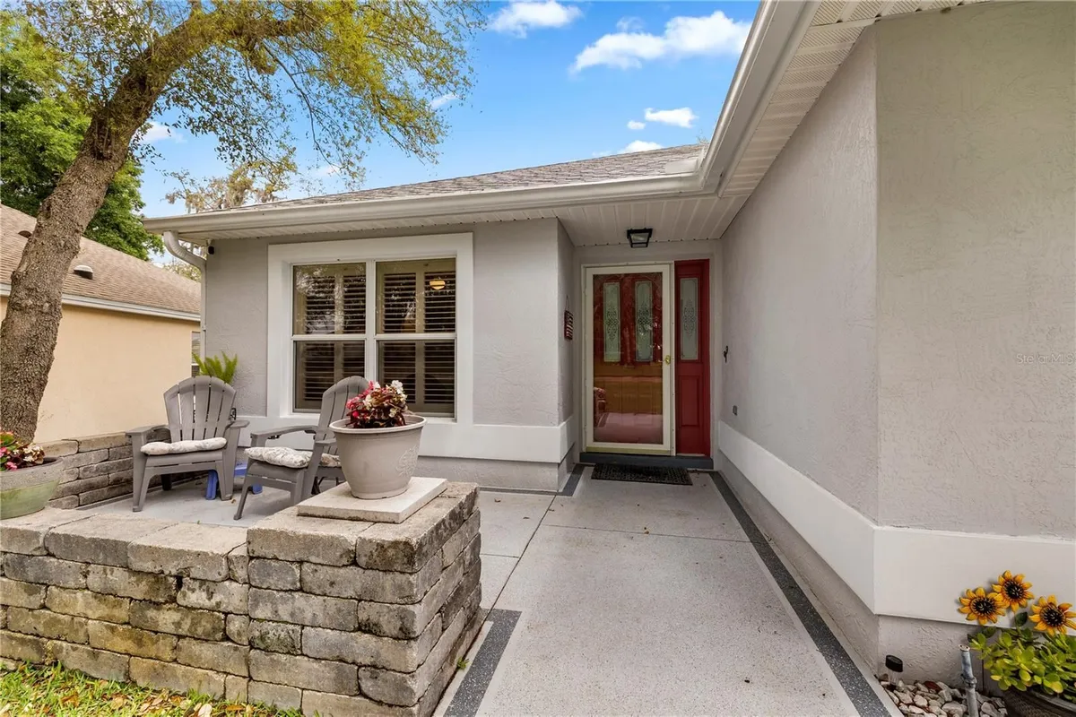 Property Slideshow image 1 of 37 | 121 costa mesa dr, Lady Lake, FL, 32159
