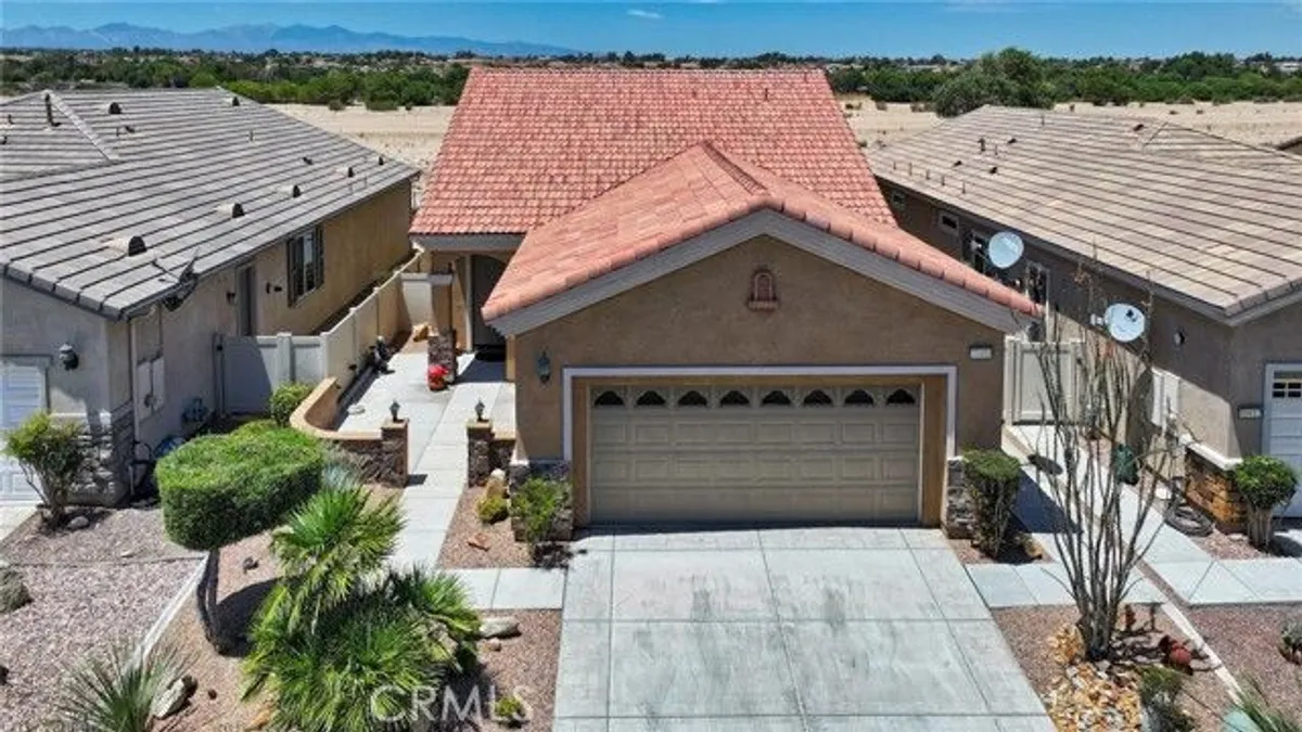 Property Slideshow image 1 of 53 | 10404 darby rd, Apple Valley, CA, 92308