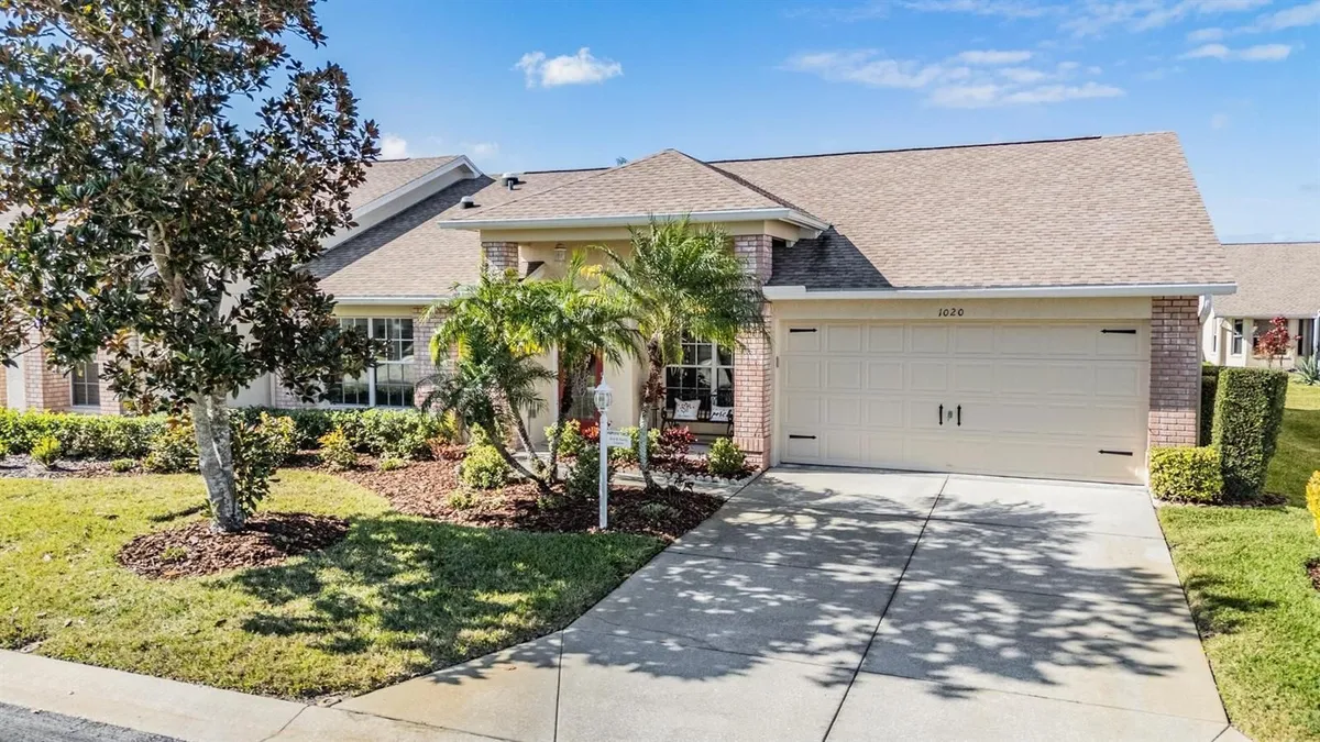 Property Slideshow image 1 of 53 | 1020 almondwood dr, Trinity, FL, 34655