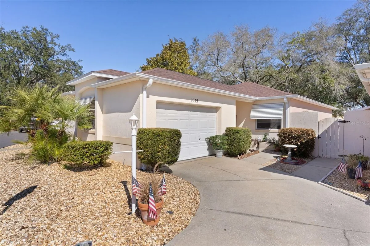 Property Slideshow image 1 of 32 | 1025 avalon ave, The Villages, FL, 32159