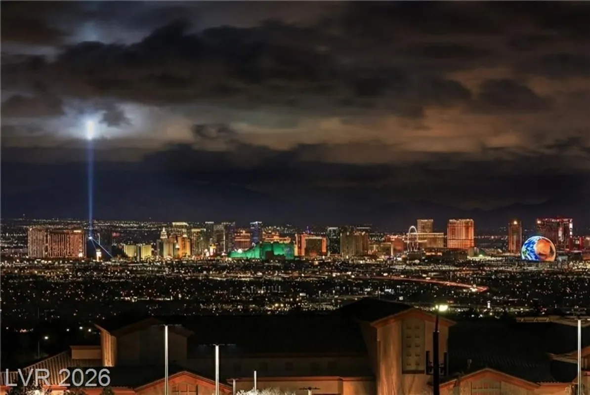 Property Slideshow image 1 of 55 | 2555 hampton rd 6305, Henderson, NV, 89052