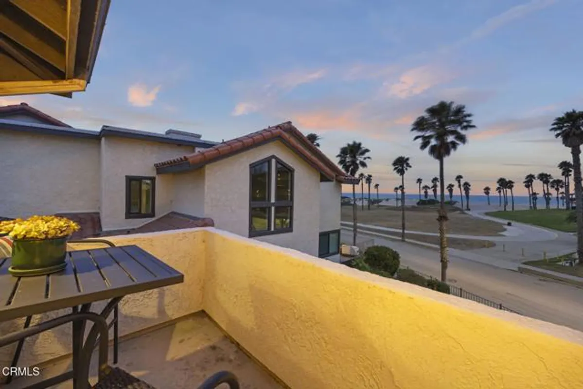 Property Slideshow image 1 of 61 | 2205 vina del mar, Oxnard, CA, 93035