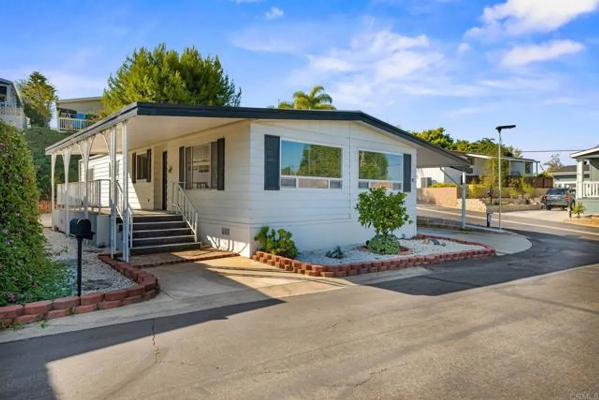 Property Slideshow image 1 of 33 | 444 n el camino real spc 47, Encinitas, CA, 92024
