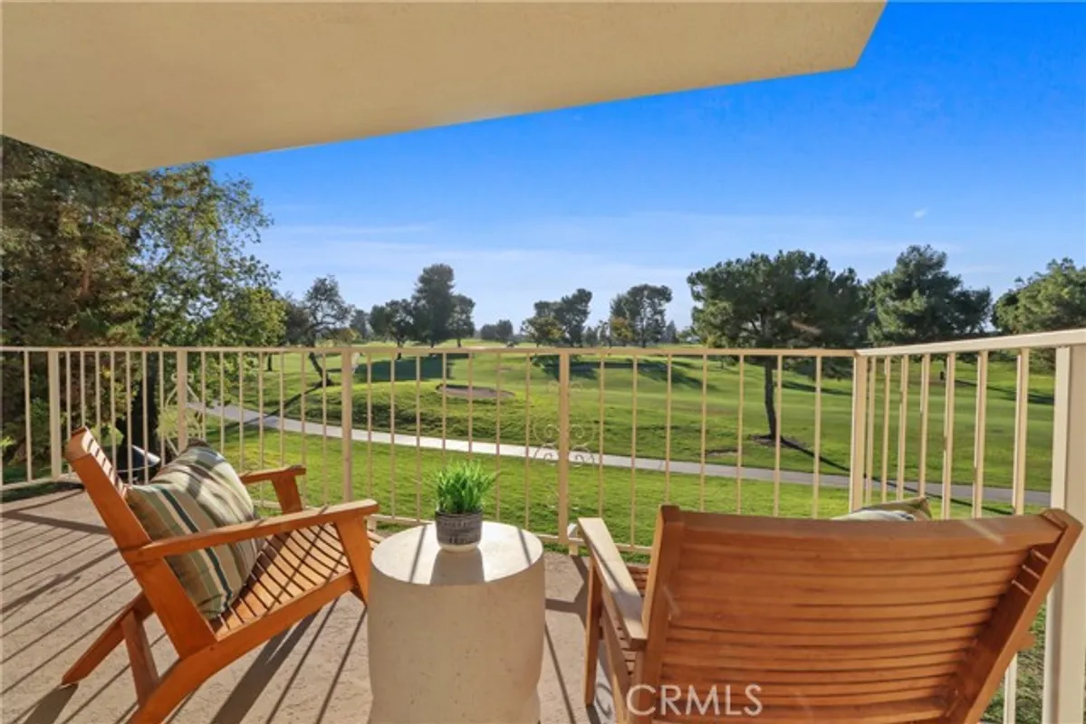 Property Slideshow image 1 of 20 | 2389 via mariposa 2e, Laguna Woods, CA, 92637