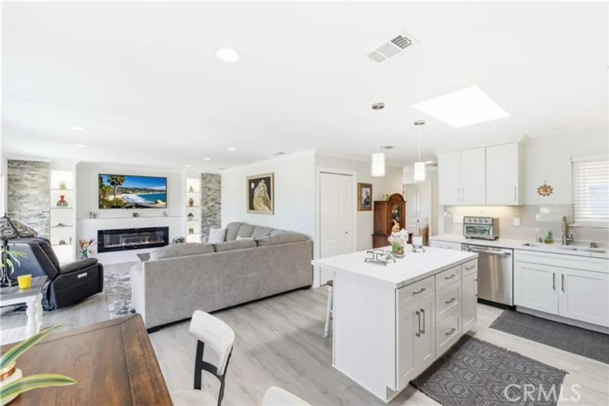 Property Slideshow image 1 of 32 | 2269 via puerta q, Laguna Woods, CA, 92637