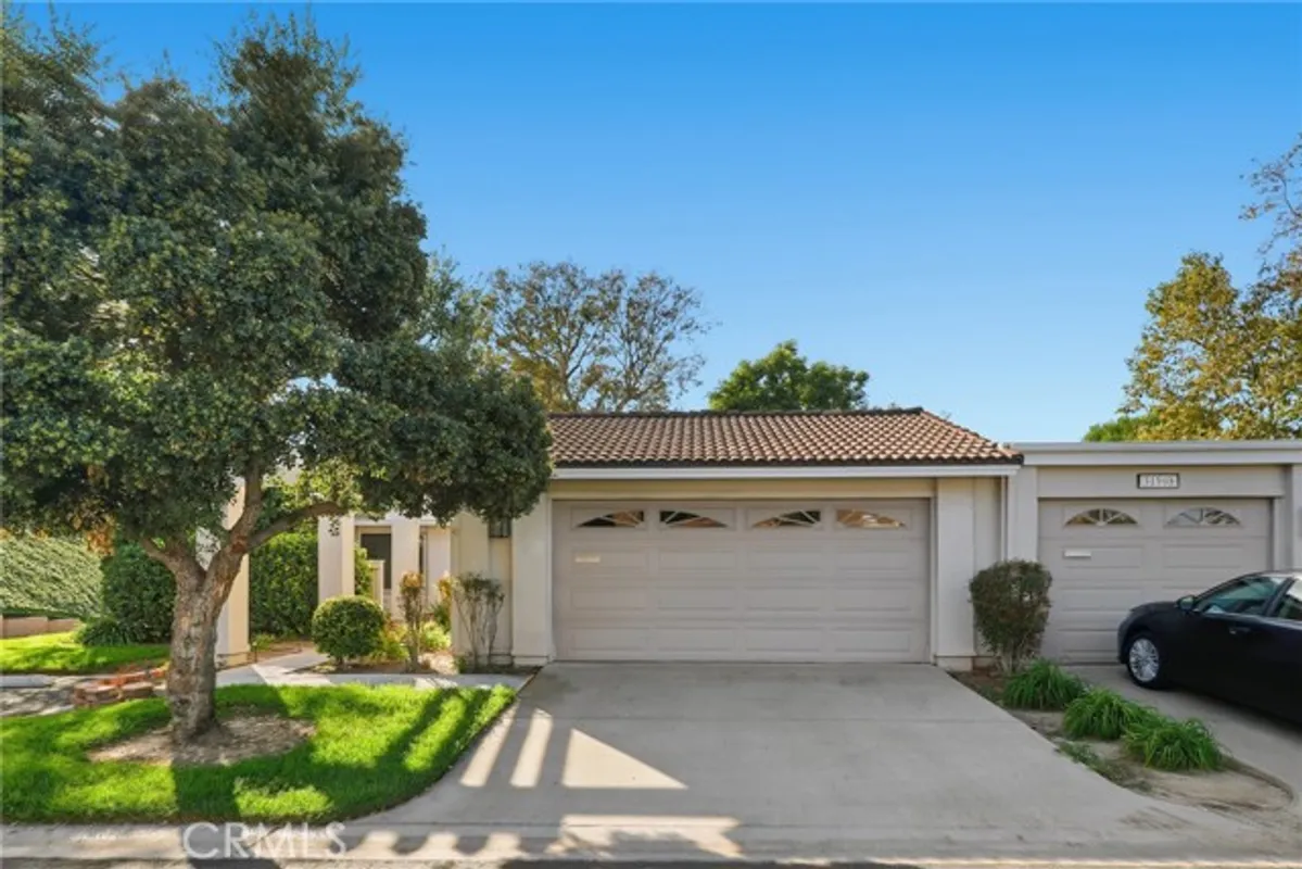 Property Slideshow image 1 of 33 | 3190 via buena vis a, Laguna Woods, CA, 92637